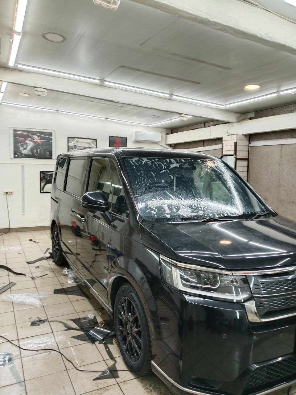 Тонировка автомобилей .