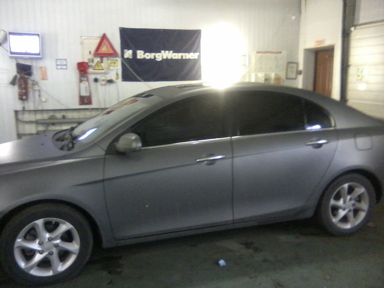 Тонировка автомобилей Владыкино.