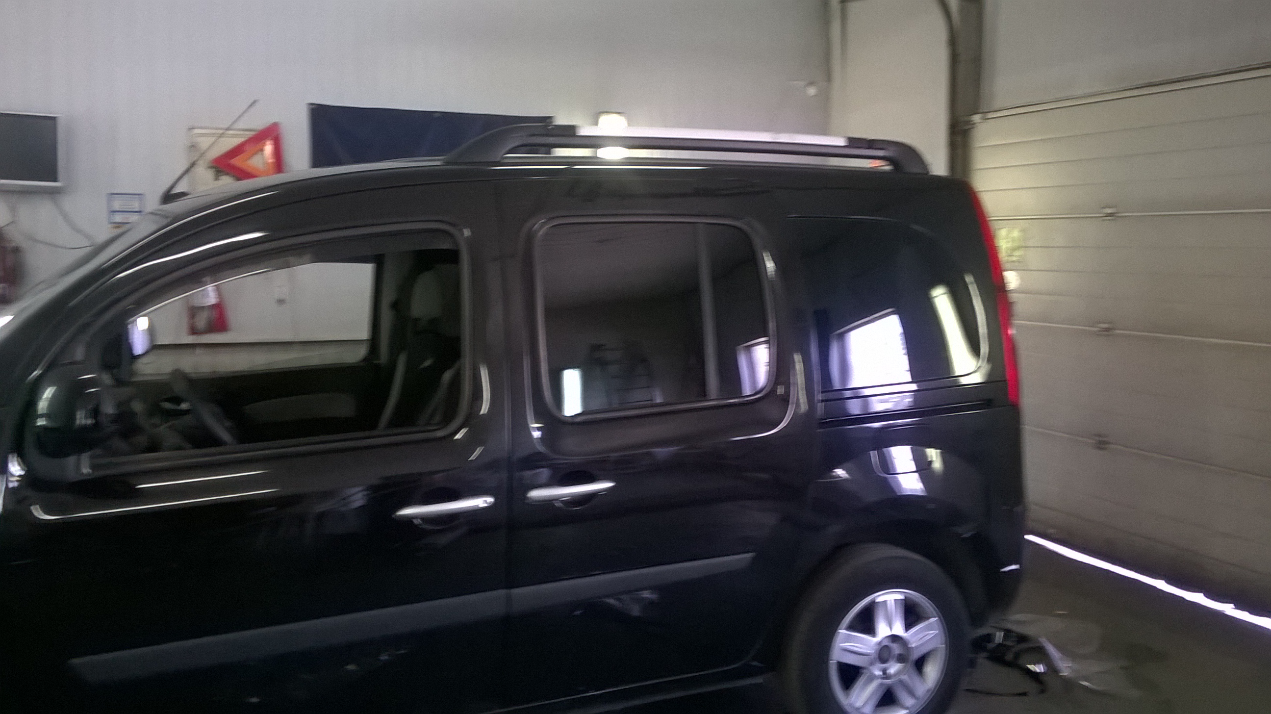 Тонировка автомобилей Владыкино.