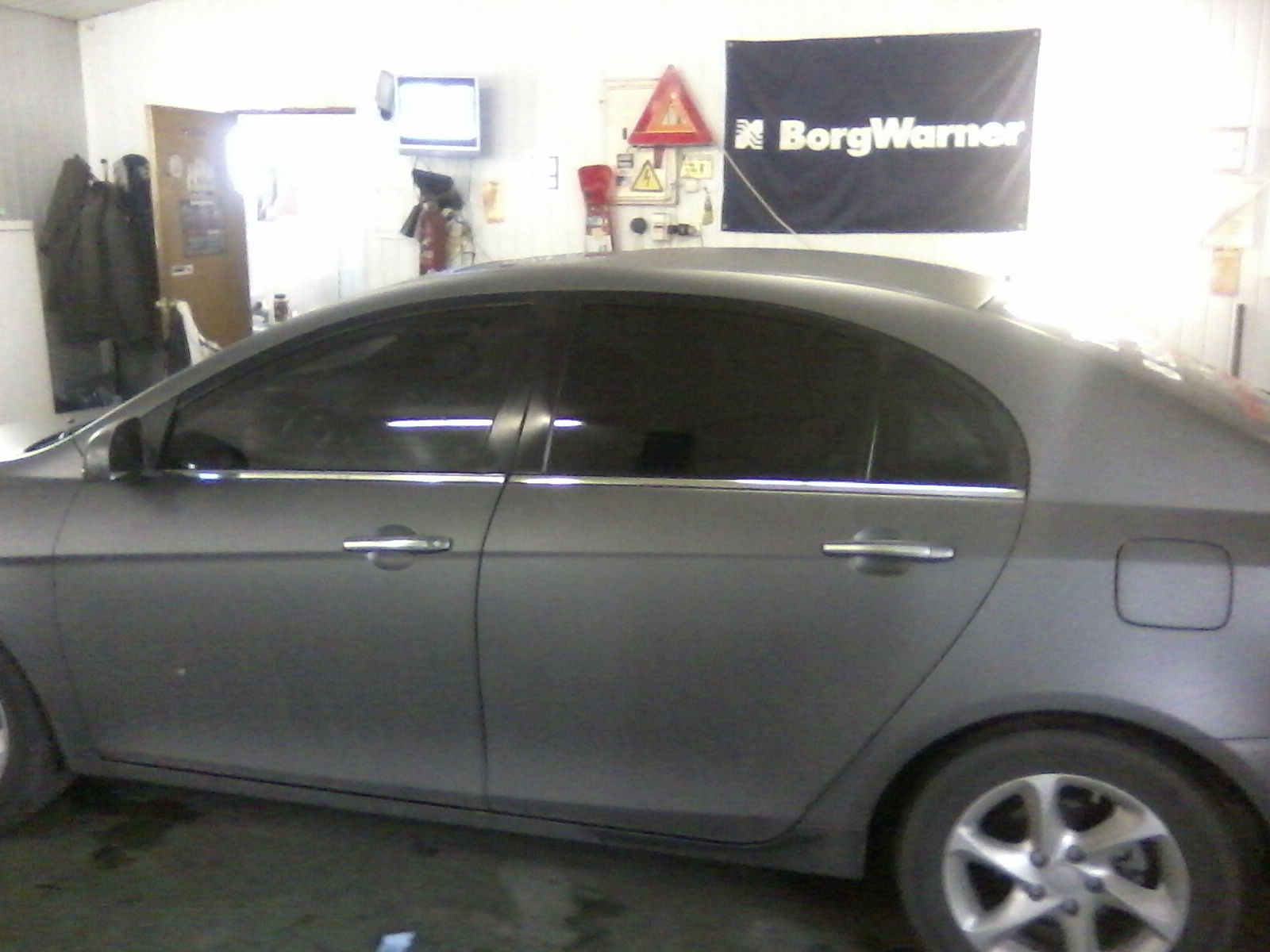 Тонировка автомобилей Владыкино.