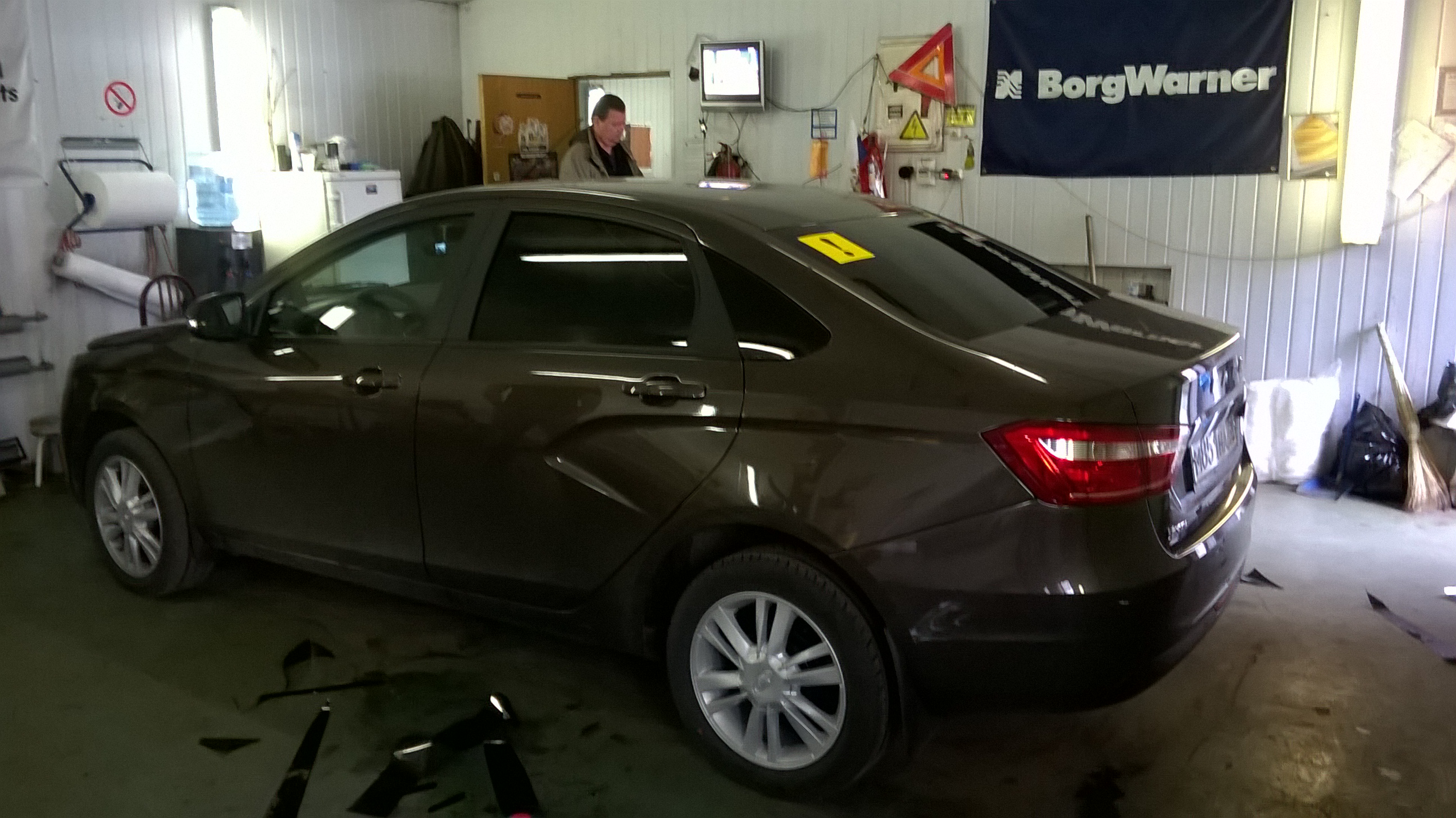 Тонировка автомобилей Владыкино.