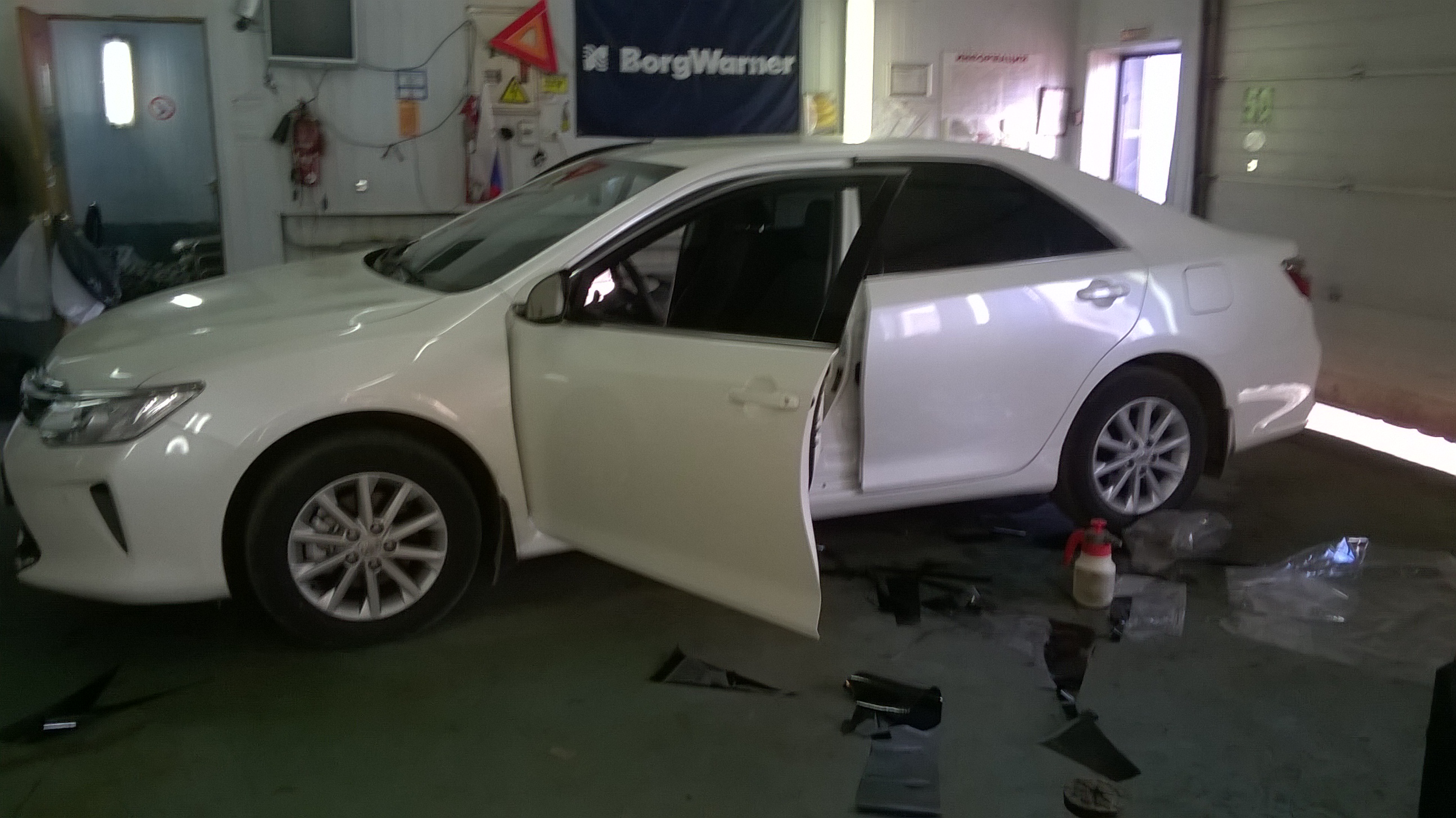 Тонировка автомобилей Владыкино.